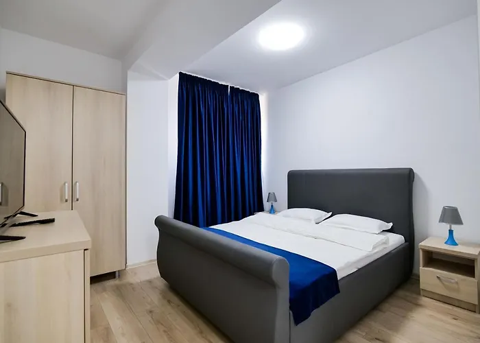 Ema&zain Hotel