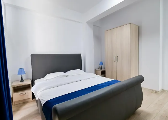 Ema&zain Hotel